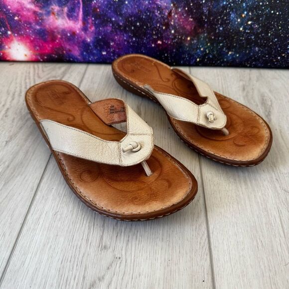 Born Beige Leather Thong Flat Slip On Sandals B86811 Women Sz 10 - Picture 1 of 8